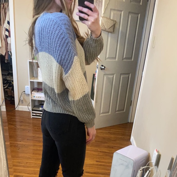 Sweater - Picture 2 of 4